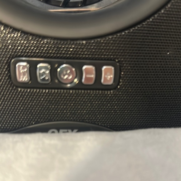 Portable Solar powered rechargeable multipurpose fan, flashing, speaker new - Picture 4 of 7